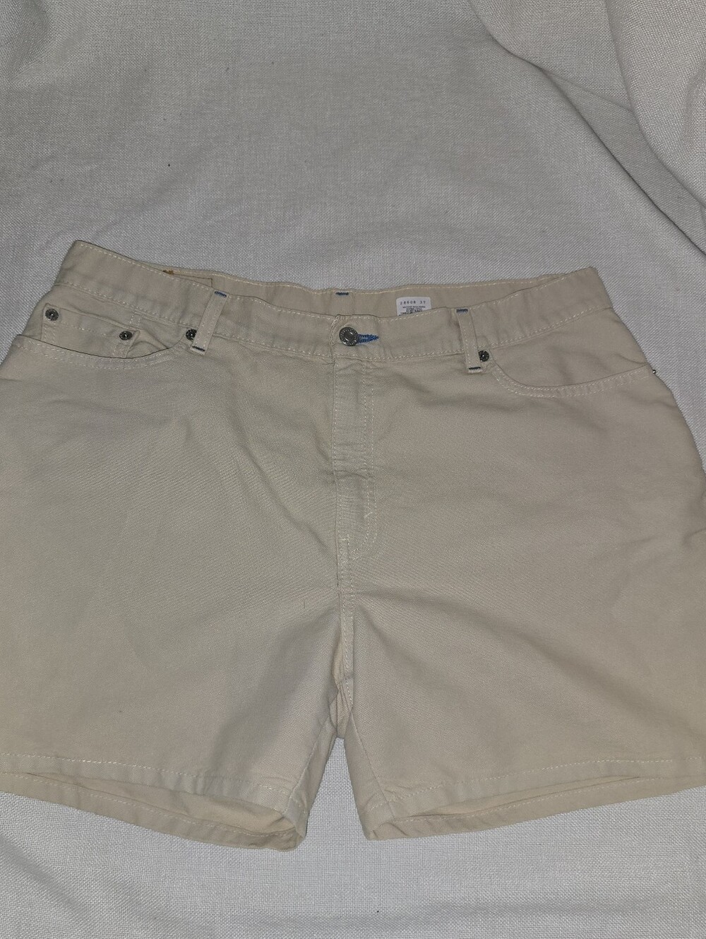 Levi's Yellow Tan Shorts sz. 16 MIS Casual Travel Outdoor Outings Everyday